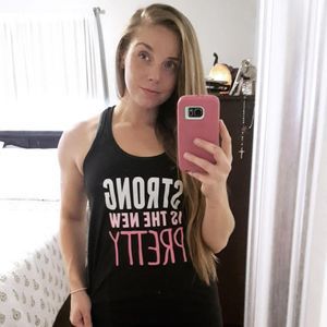 Meet your Posher, Monica